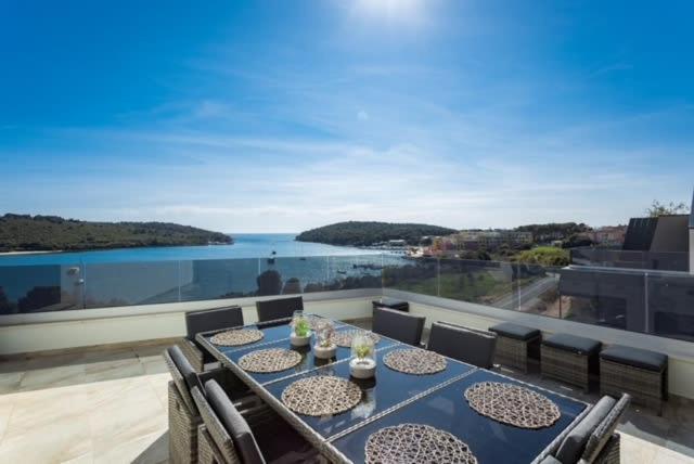 Luxury Apartment Anto With Sea View And Balcony Banjole Eksteriør billede