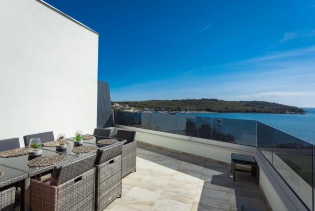 Luxury Apartment Anto With Sea View And Balcony Banjole Eksteriør billede